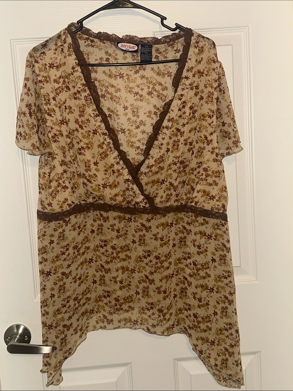 Light Cream Floral Lace-Trim Wrap Tunic by